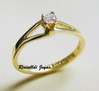 Anillo de compromiso Beshi